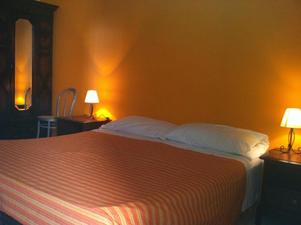 Hotel Bellini Κατάνια Δωμάτιο φωτογραφία